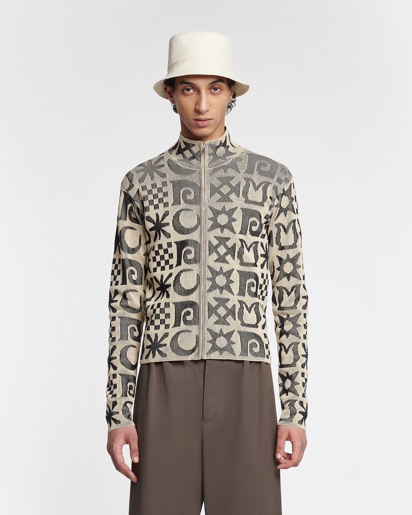 Tomoo - Rib Jacquard Cardigan - Creme/ Black Totem