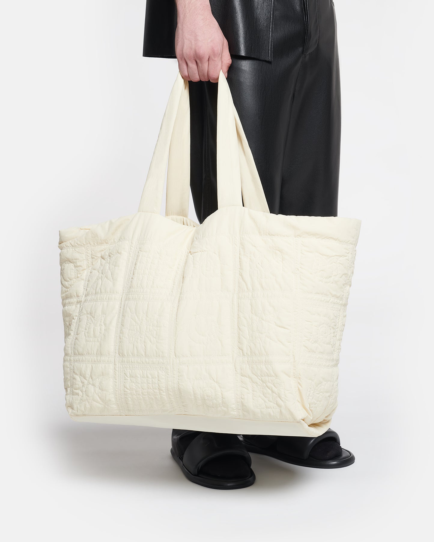 Symbol - Quilted Tech-Poplin Tote - Creme