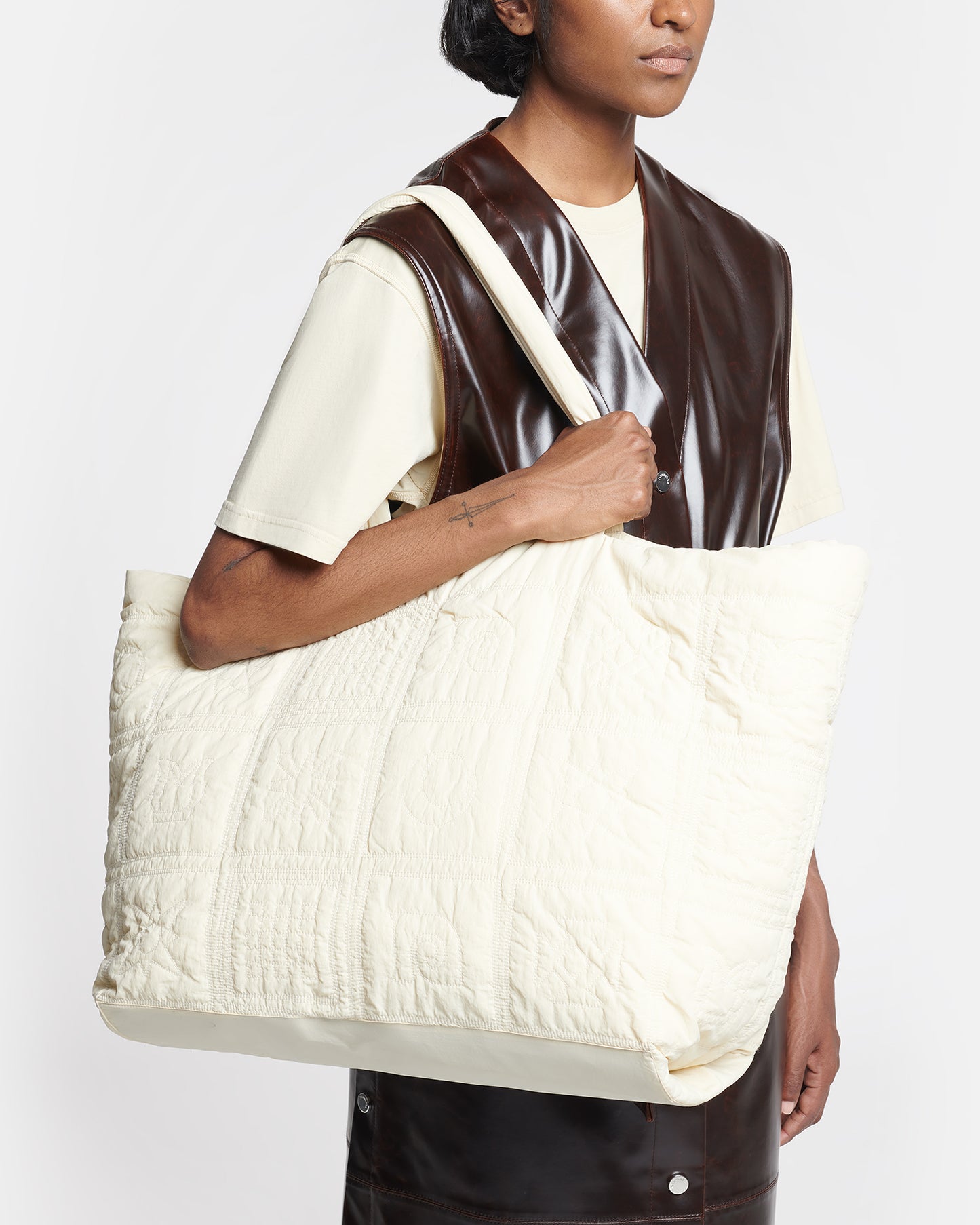 Symbol - Quilted Tech-Poplin Tote - Creme